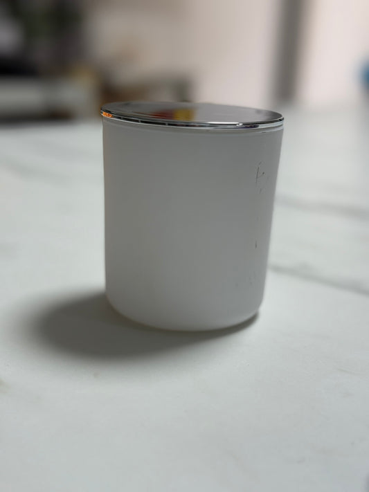 Small white vogue
