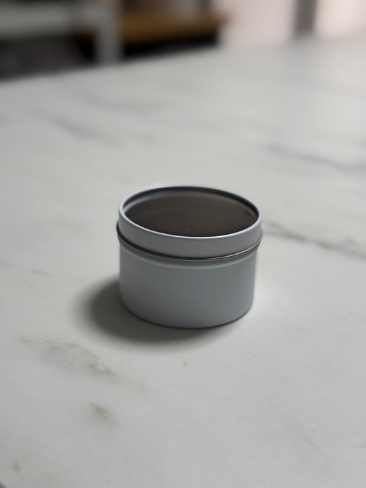 White travel tin with clear lid